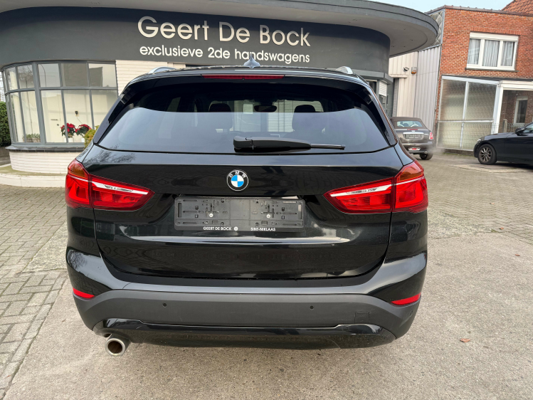 BMW X1 1.5iA sDrive18/NAVI/PANO DAK/PDC/ALU Geert De Bock
