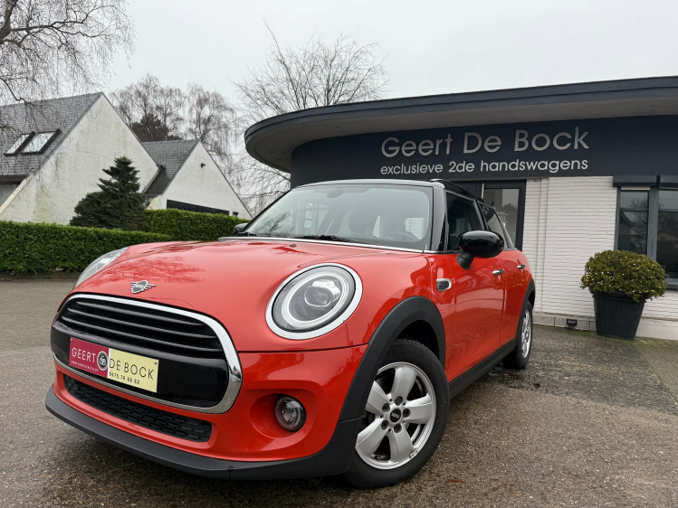 MINI Cooper 1.5/5 DEURS/ZWART DAK/PDC/ALU Geert De Bock