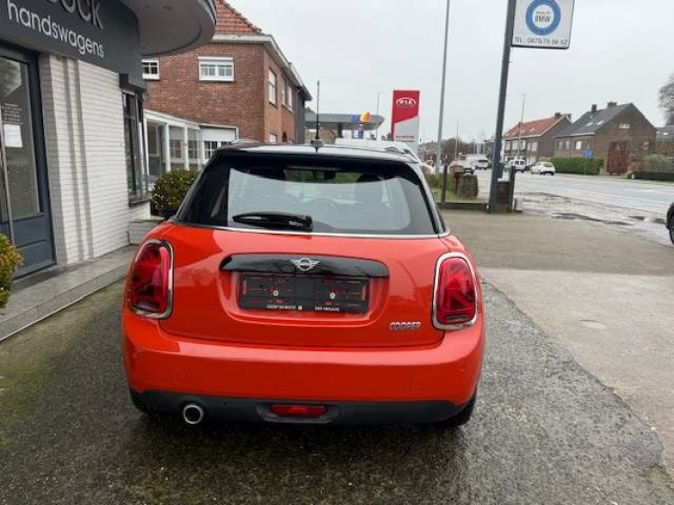 MINI Cooper 1.5/5 DEURS/ZWART DAK/PDC/ALU Geert De Bock