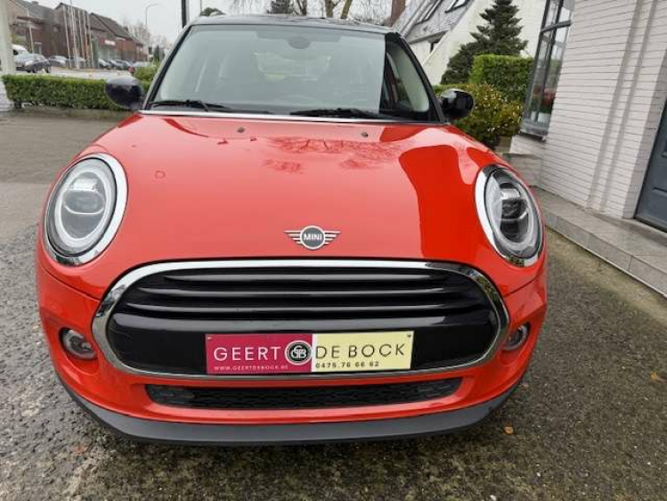 MINI Cooper 1.5/5 DEURS/ZWART DAK/PDC/ALU Geert De Bock