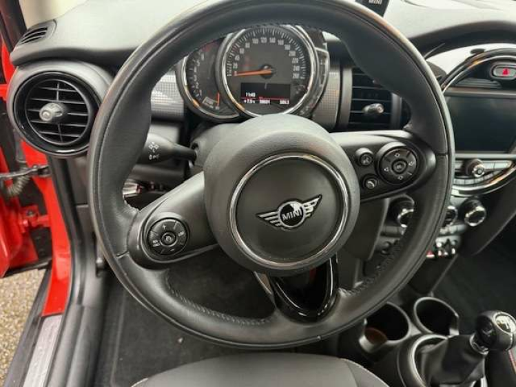 MINI Cooper 1.5/5 DEURS/ZWART DAK/PDC/ALU Geert De Bock