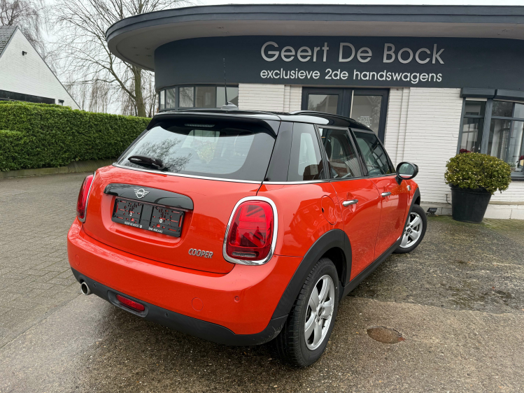 MINI Cooper 1.5/5 DEURS/ZWART DAK/PDC/ALU Geert De Bock