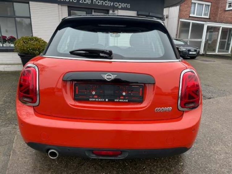 MINI Cooper 1.5/5 DEURS/ZWART DAK/PDC/ALU Geert De Bock