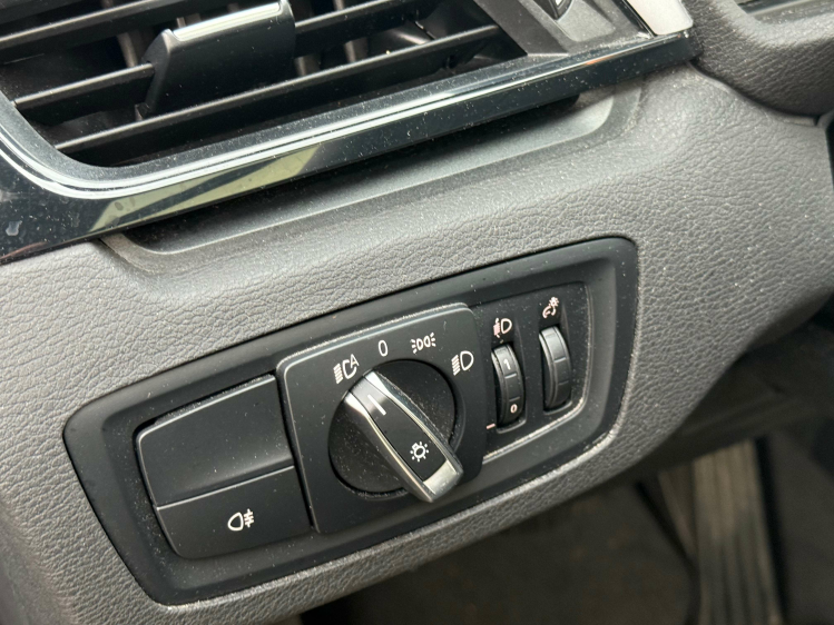 BMW X1 iA sDrive18/NAVI/PANO DAK/PDC/ALU Geert De Bock