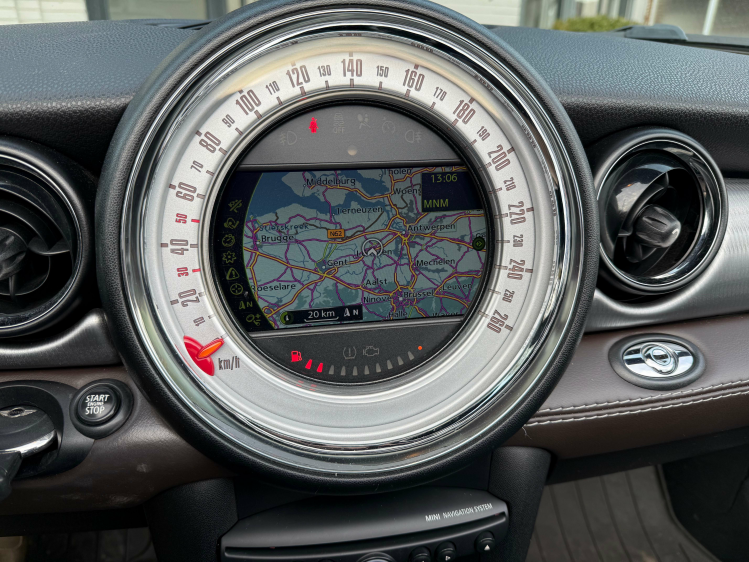 MINI Cooper D Cabrio Cabriolet 1.6 D/HIGHGATE/LEDER//17