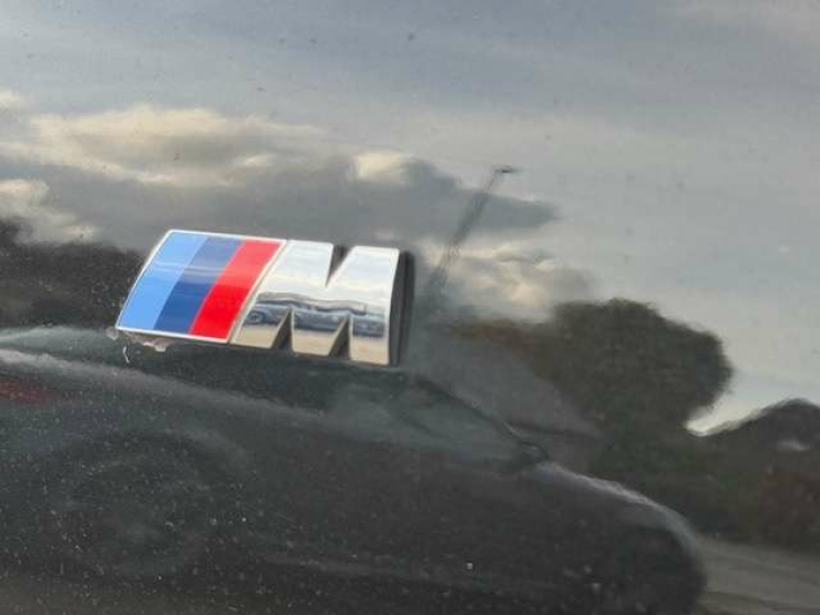 BMW 320 Tour/320iAS MSPORT/HEADUP/PANO/19