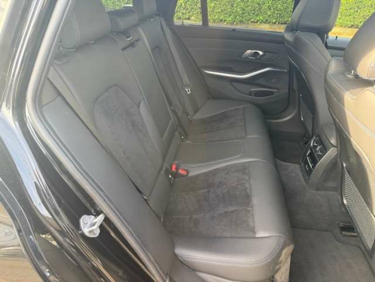 BMW 320 Tour/320iAS MSPORT/HEADUP/PANO/19