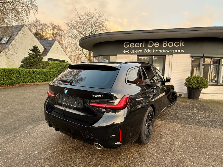 BMW 320 Tour/320iAS MSPORT/HEADUP/PANO/19