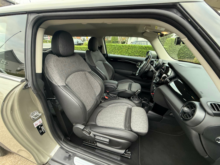 MINI One AUT./NAV/VERW.SPORTZETELS/ALU BLACK/PDC Geert De Bock