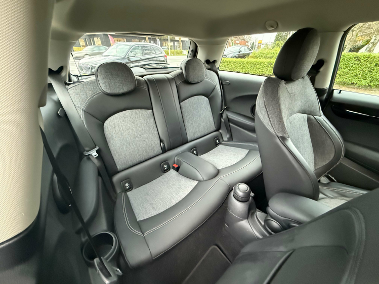 MINI One AUT./NAV/VERW.SPORTZETELS/ALU BLACK/PDC Geert De Bock