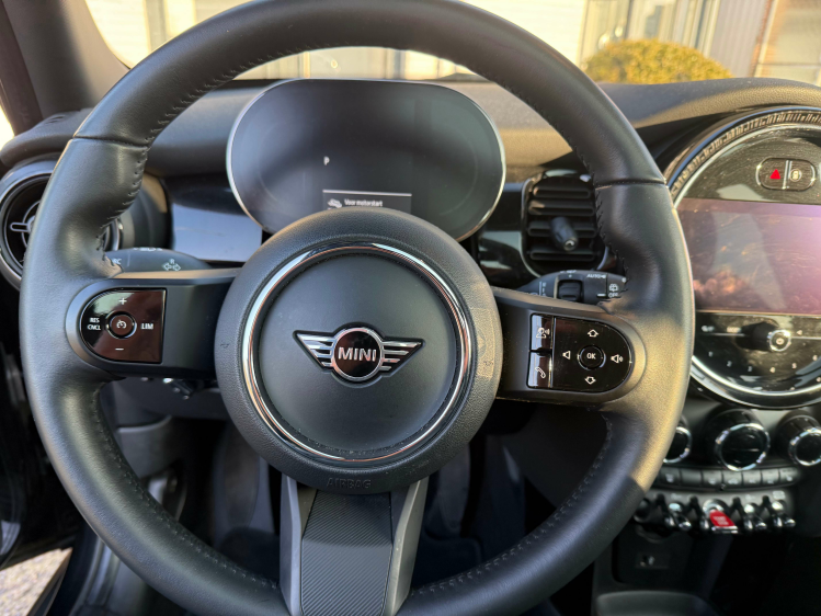 MINI Cooper AUT/5DEURS/BLACKLINE/PANO/LEDER/CAMERA Geert De Bock