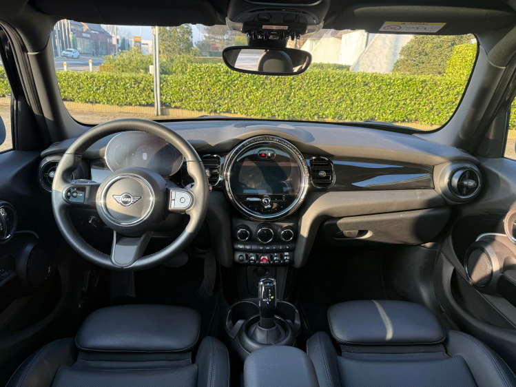 MINI Cooper AUT/5DEURS/BLACKLINE/PANO/LEDER/CAMERA Geert De Bock