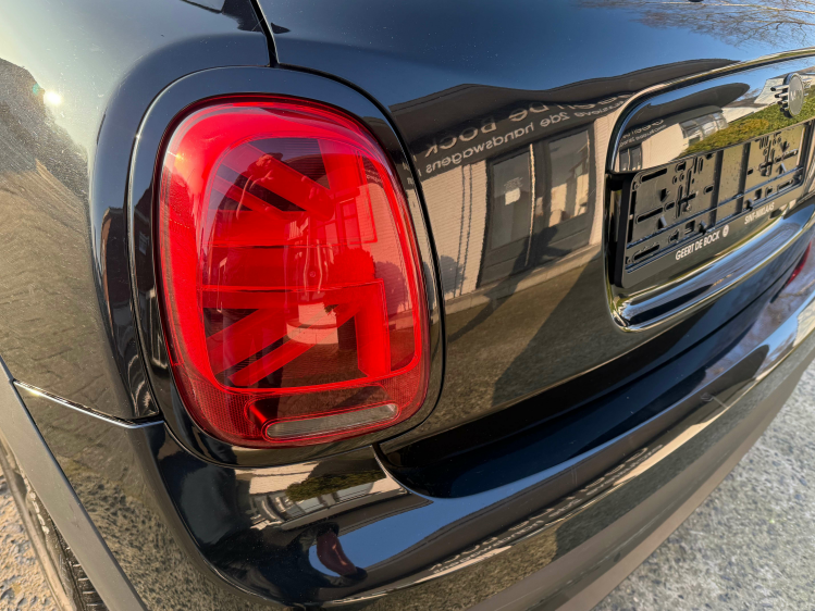 MINI Cooper AUT/5DEURS/BLACKLINE/PANO/LEDER/CAMERA Geert De Bock