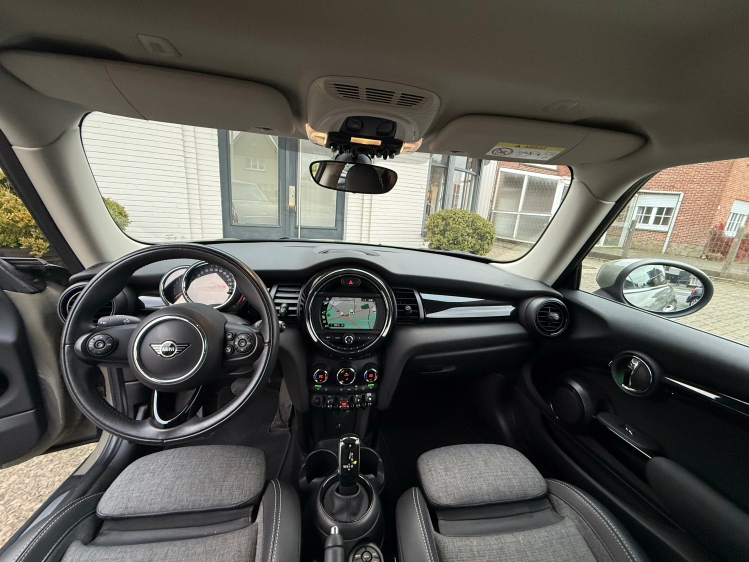 MINI One AUT./NAV/VERW.SPORTZETELS/ALU BLACK/PDC*VERKOCHT* Geert De Bock