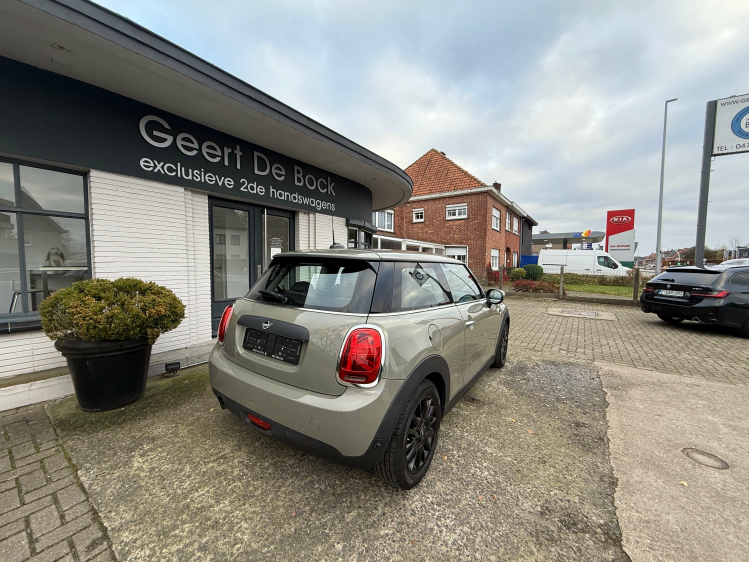 MINI One AUT./NAV/VERW.SPORTZETELS/ALU BLACK/PDC*VERKOCHT* Geert De Bock