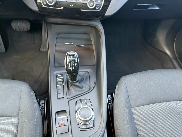 BMW X1 SPORT/AUT/NAVI/PANO DAK/BLACK LINE Geert De Bock