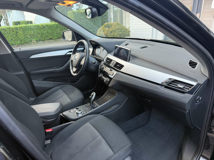 BMW X1 SPORT/AUT/NAVI/PANO DAK/BLACK LINE Geert De Bock