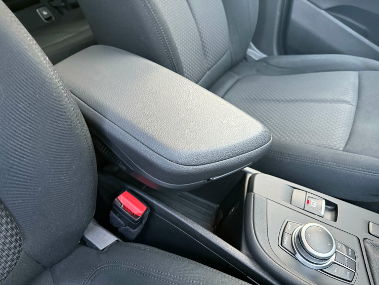 BMW X1 SPORT/AUT/NAVI/PANO DAK/BLACK LINE Geert De Bock