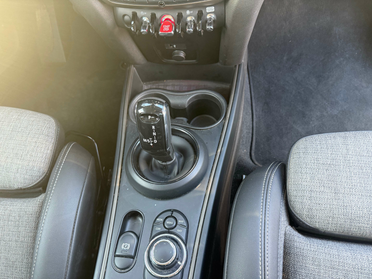 MINI Cooper Countryman AUT/NAVI/CAMERA/APPLE C/SPORTZET/ALU BLACK Geert De Bock