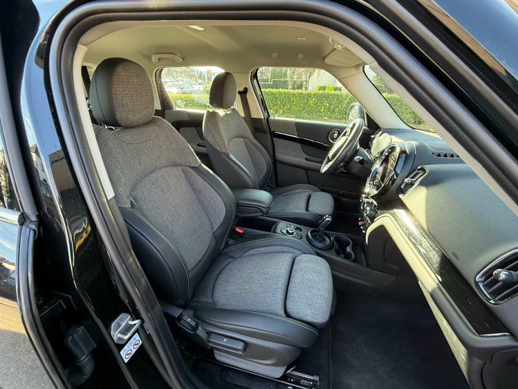 MINI Cooper Countryman AUT/NAVI/CAMERA/APPLE C/SPORTZET/ALU BLACK Geert De Bock