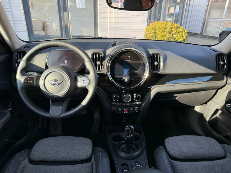 MINI Cooper Countryman AUT/NAVI/CAMERA/APPLE C/SPORTZET/ALU BLACK Geert De Bock