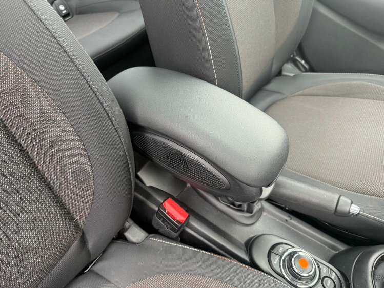 MINI Cooper 5 DEURS/AUT/SPORT/NAVI/PANO DAK/PDC Geert De Bock