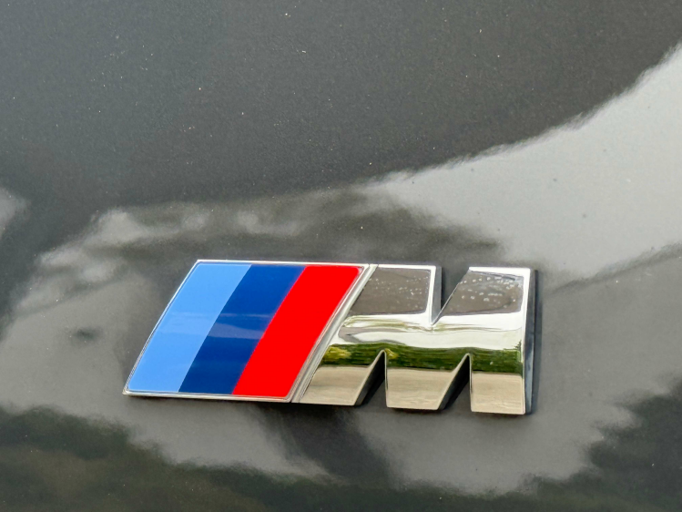 BMW 320 Tour/320iAS MSPORT/HEADUP/PANO/ Geert De Bock