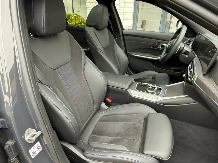 BMW 320 Tour/320iAS MSPORT/HEADUP/PANO/ Geert De Bock