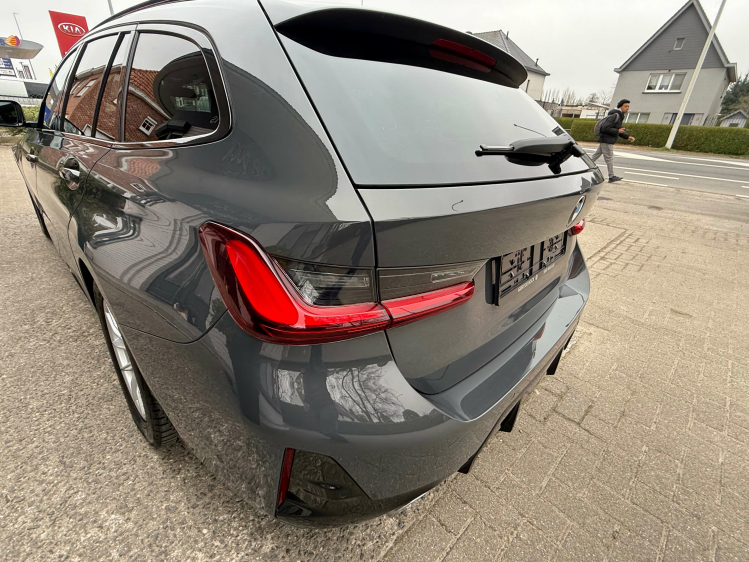 BMW 320 Tour/320iAS MSPORT/HEADUP/PANO/ Geert De Bock