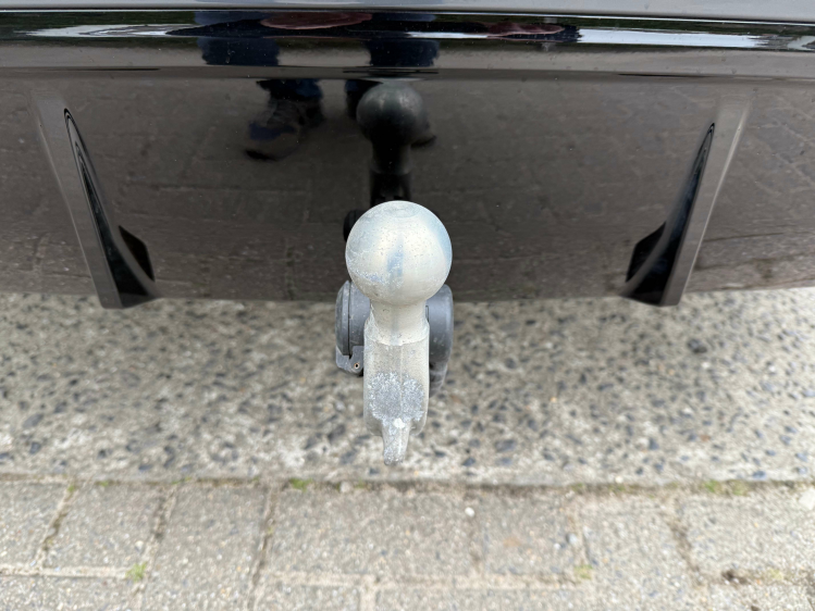 BMW 320 Tour/320iAS MSPORT/HEADUP/PANO/ Geert De Bock