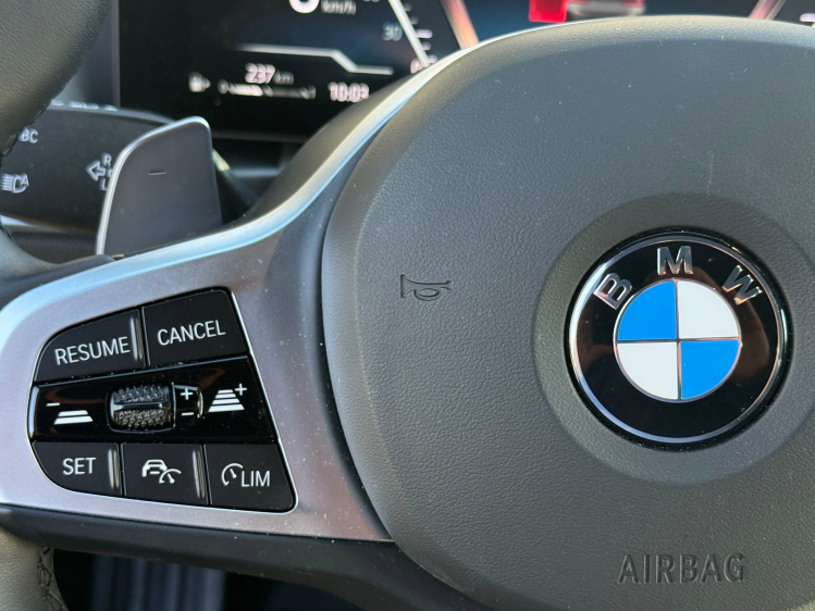 BMW 320 Tour/320iAS MSPORT/HEADUP/PANO/19