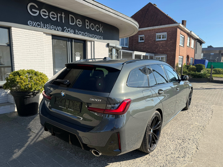 BMW 320 Tour/320iAS MSPORT/HEADUP/PANO/19