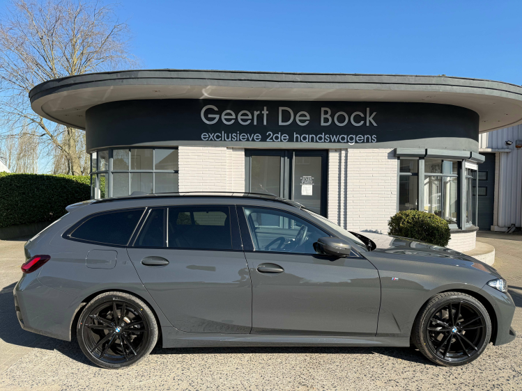 BMW 320 Tour/320iAS MSPORT/HEADUP/PANO/19