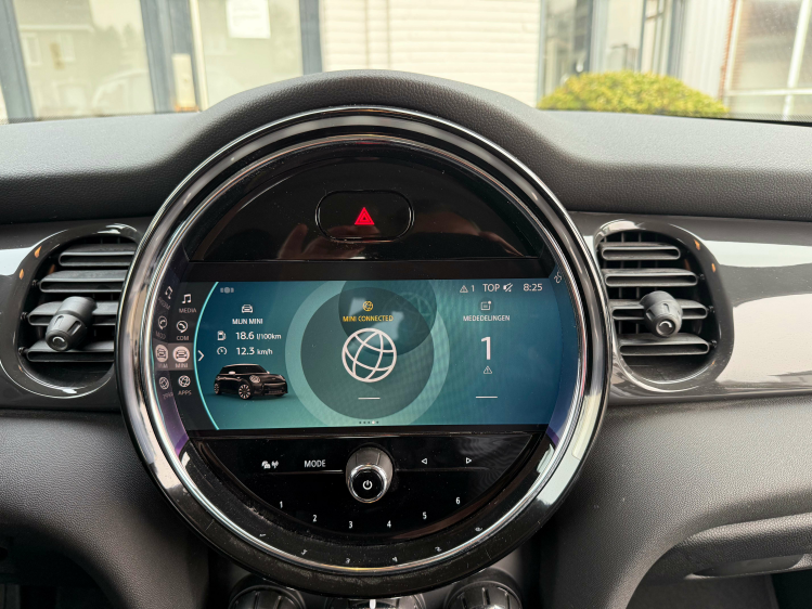 MINI One 1.5AUT/SPORT/BLACK LINE/ALU BLACK*VERKOCHT* Geert De Bock
