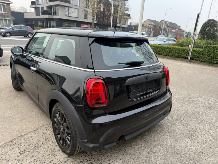 MINI One 1.5AUT/SPORT/BLACK LINE/ALU BLACK*VERKOCHT* Geert De Bock