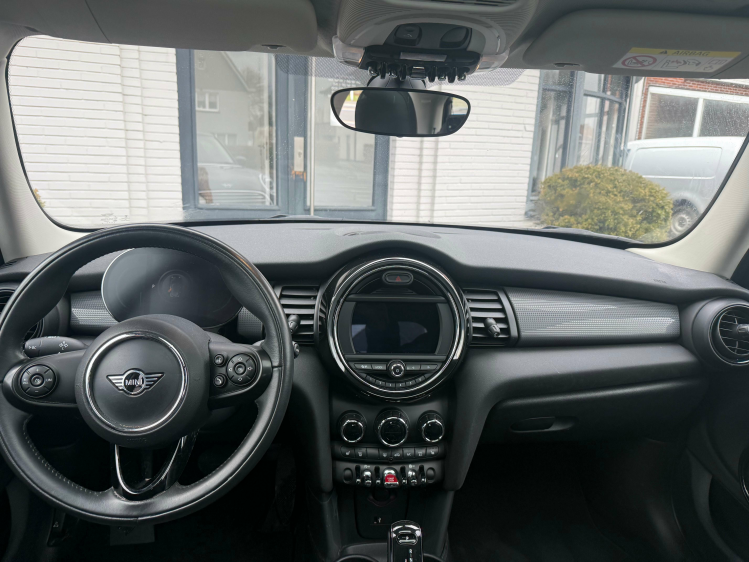 MINI Cooper 5 DEURS/AUT/SPORT/NAVI/PANO DAK/PDC*VERKOCHT* Geert De Bock