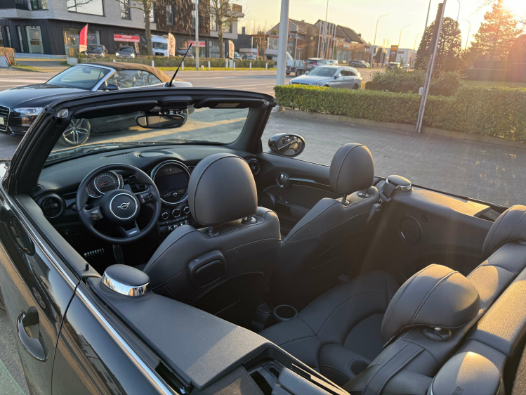 MINI Cooper Cabrio Cabrio AUT/JCW PACK/17