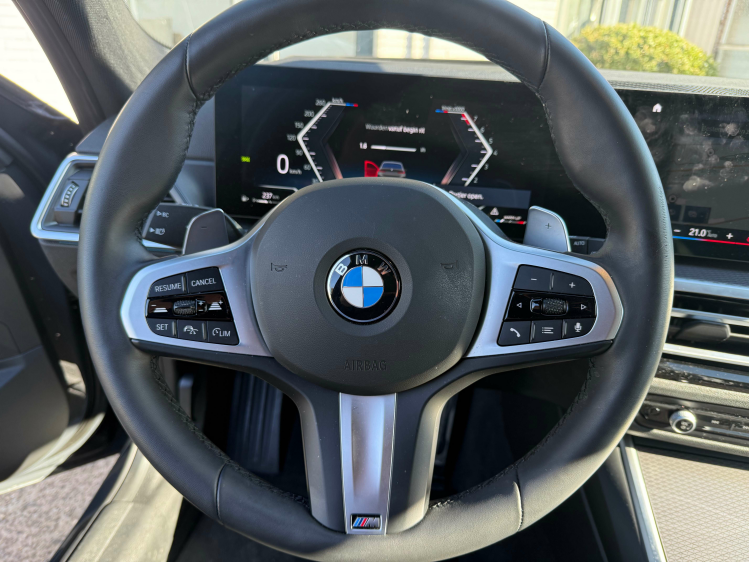 BMW 320 iASTOURING/MSPORT/HEADUP/PANO/19