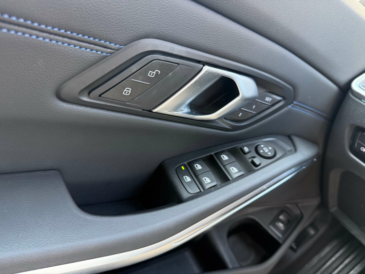 BMW 320 Touring 320iAS/M SPORT/PANO/HEAD UP/HIFI Geert De Bock