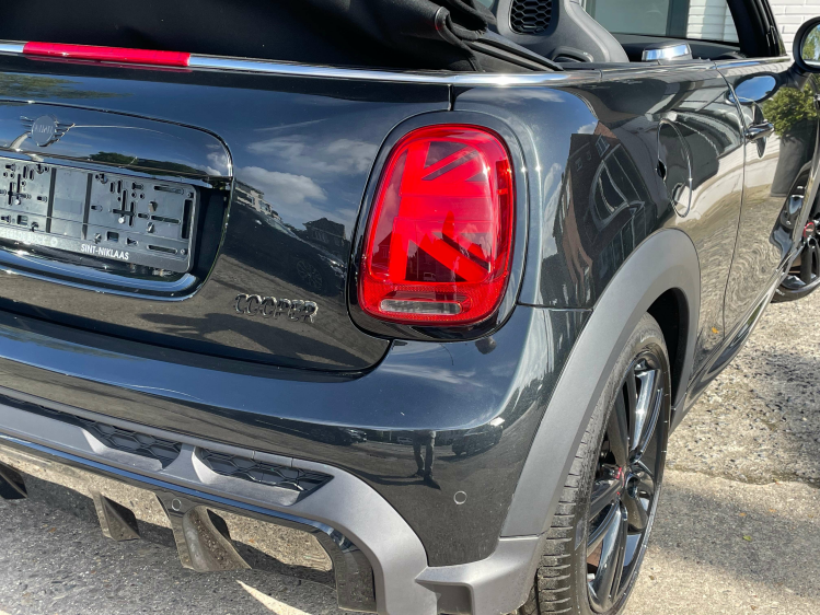 MINI Cooper Cabrio Cabriolet JCW KIT/BLACKLINE/APPLE CARPLAY** Geert De Bock