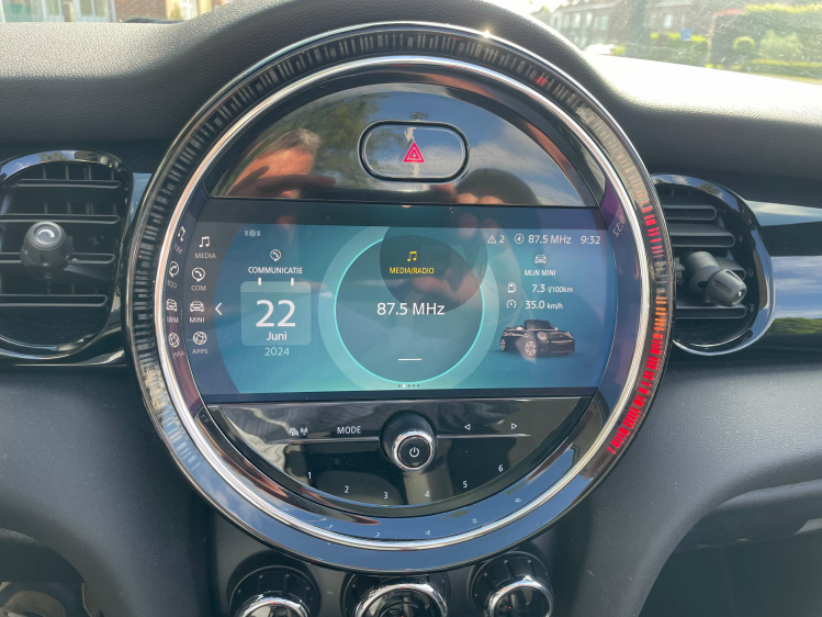 MINI Cooper Cabrio Cabriolet JCW KIT/BLACKLINE/APPLE CARPLAY** Geert De Bock