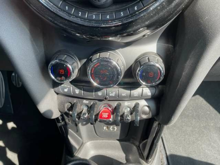 MINI One /BLACK SPORT/JCW INTERIEUR/ALU BLACK Geert De Bock