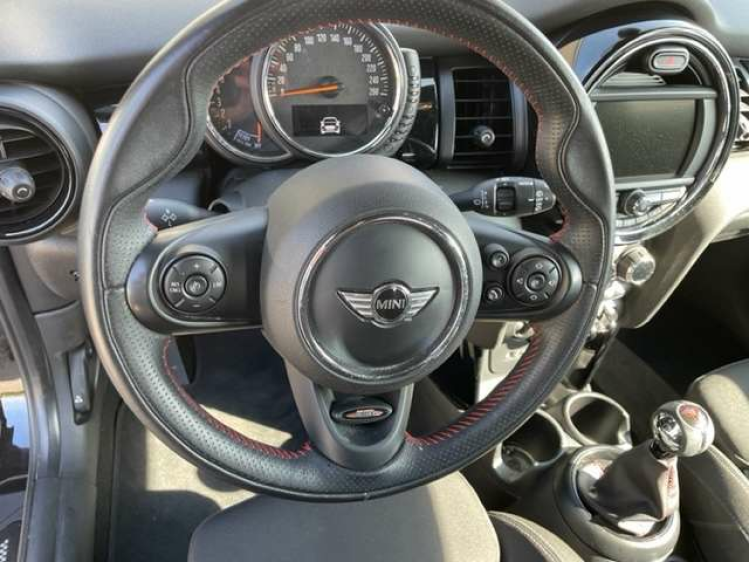 MINI One /BLACK SPORT/JCW INTERIEUR/ALU BLACK Geert De Bock