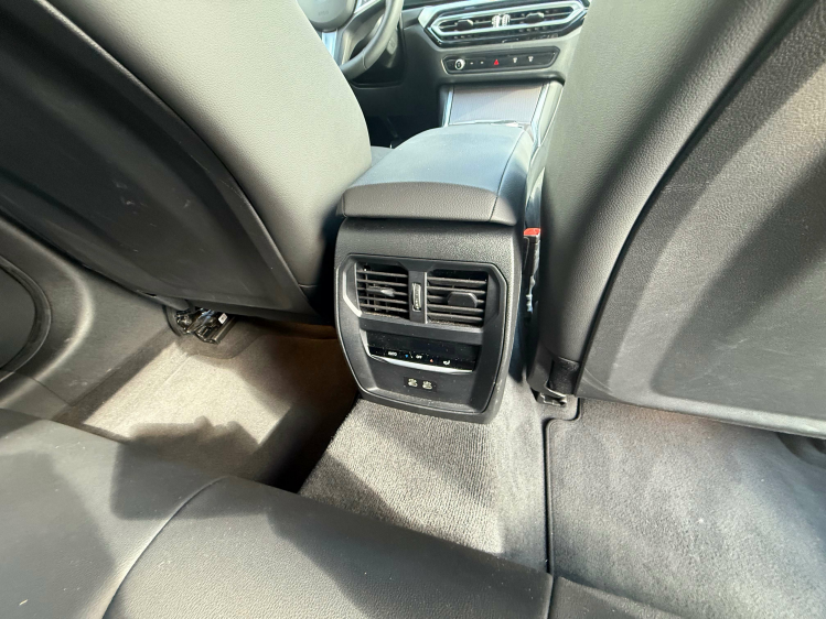 BMW 320 iAS TOURING/M SPORT/PANO/Head UP/19