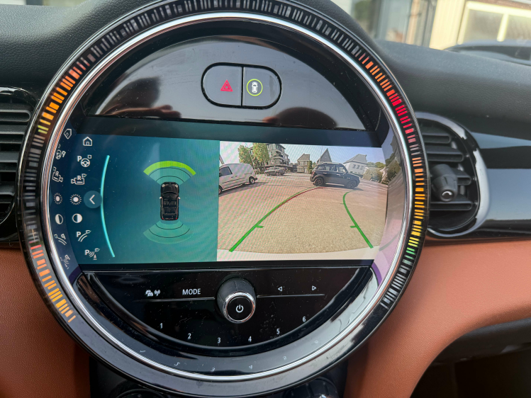 MINI Cooper S Cabrio Cabrio2.0AUT/LEDER/CAMERA/NAVI/18