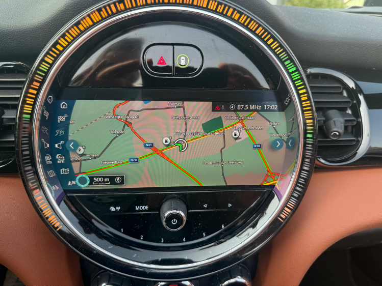 MINI Cooper S Cabrio Cabrio2.0AUT/LEDER/CAMERA/NAVI/18