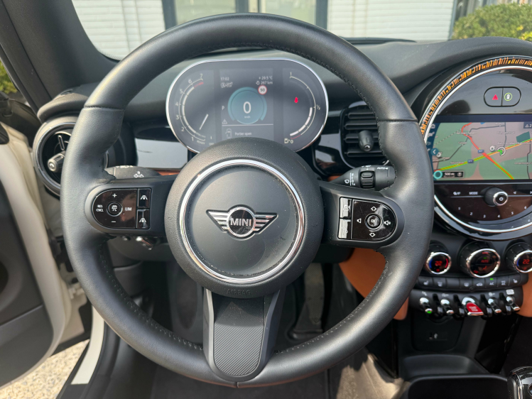 MINI Cooper S Cabrio Cabrio2.0AUT/LEDER/CAMERA/NAVI/18