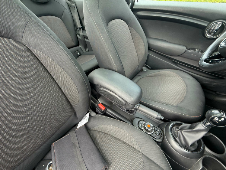 MINI One Mini One/NAVI/PANO/PDC/17