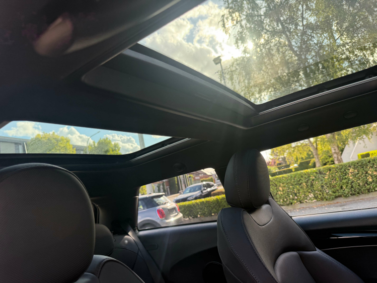 MINI Cooper Aut. SPORT/HEAD UP/PANO/18