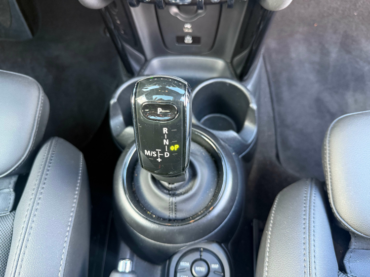 MINI Cooper Aut. SPORT/HEAD UP/PANO/18